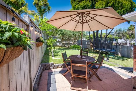 Photo of property in 2/36 Harley Close, Hauraki, Auckland, 0622