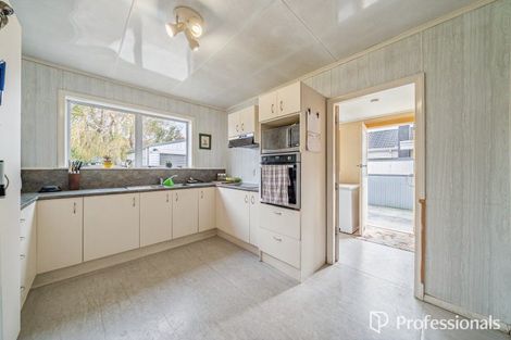 Photo of property in 33 Wellington Road, Wainuiomata, Lower Hutt, 5014