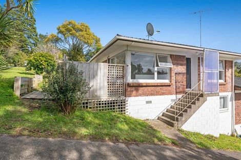 Photo of property in 1/13 Ayton Drive, Totara Vale, Auckland, 0629