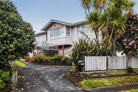 Photo of property in 16 Leon Place, Waitara, 4320