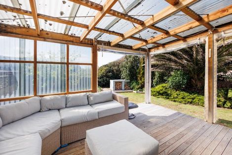 Photo of property in 18 Thomas Place, Foxton Beach, Foxton, 4815