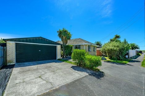 Photo of property in 28 Sandra Street, South New Brighton, Christchurch, 8062