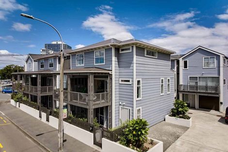Photo of property in 94a Tinakori Road, Thorndon, Wellington, 6011