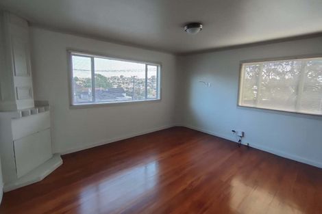 Photo of property in 15 Marsh Avenue, Forrest Hill, Auckland, 0620