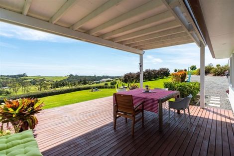 Photo of property in 52 Daniel Parade, Mangawhai, 0975