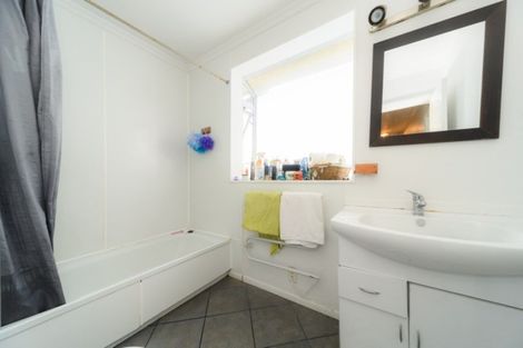 Photo of property in 6 Stephens Crescent, Highbury, Palmerston North, 4412