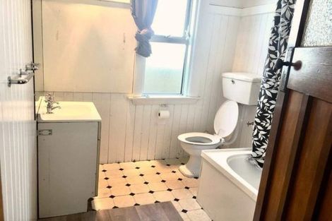 Photo of property in 64 Division Street, Riccarton, Christchurch, 8041