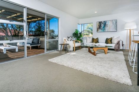 Photo of property in 33b Ngahere Views, Orewa, 0931