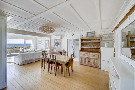 Photo of property in 10 Moori Road, Waimarama, 4294