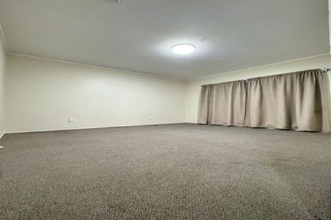 Photo of property in 2/12 Booker Place, Weymouth, Auckland, 2103