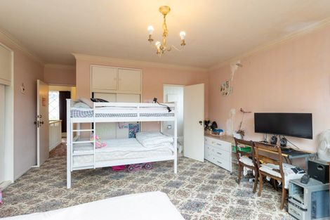 Photo of property in 22 Chatsworth Road, Silverstream, Upper Hutt, 5019