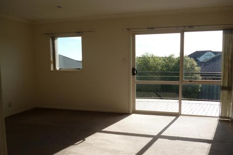 Photo of property in 20 Linkwater Way, Parklands, Christchurch, 8083