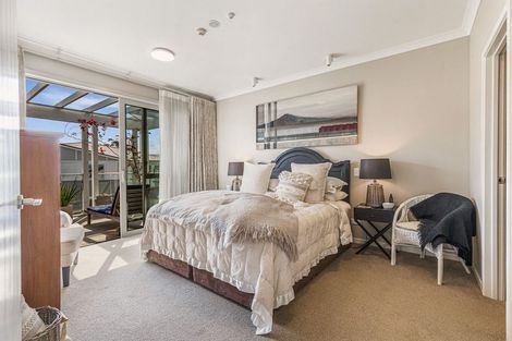 Photo of property in 118 Eaves Bush Parade, Orewa, 0931