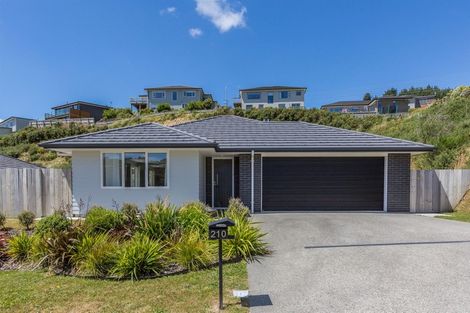 Photo of property in 210 Navigation Drive, Whitby, Porirua, 5024