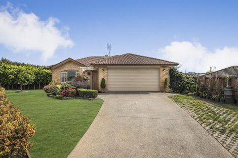 Photo of property in 72 Magic Way, Randwick Park, Auckland, 2105