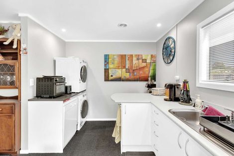 Photo of property in 9c Milne Street, Hunterville, 4730