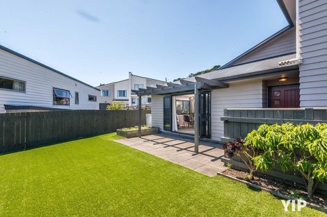 Photo of property in 4 Cresswell Place, Johnsonville, Wellington, 6037