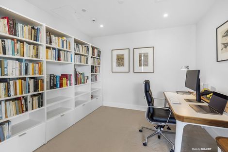 Photo of property in 903/1u Market Lane, Wellington Central, Wellington, 6011