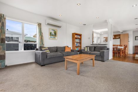 Photo of property in 8 Hunua Road, Papakura, 2110