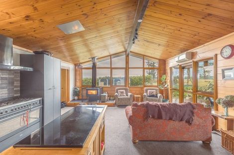 Photo of property in 95 Dunns Avenue, The Pines Beach, 7630