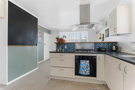 Photo of property in 14 Tohora Place, Spotswood, New Plymouth, 4310