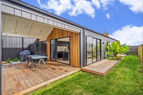 Photo of property in 6 Mahia Lane, Waikanae, 5036