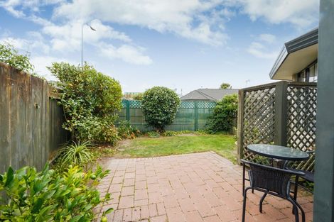 Photo of property in 8/63 North Street, Palmerston North, 4410