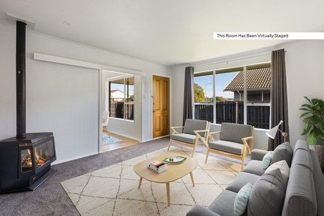 Photo of property in 1/4 Queenspark Drive, Parklands, Christchurch, 8083
