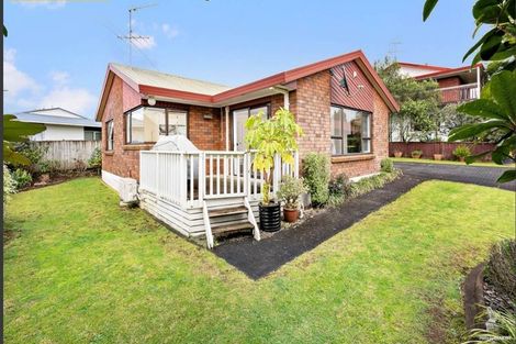 Photo of property in 1/132 Wellington Street, Pukekohe, 2120