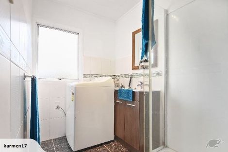 Photo of property in 11 Landsdale Place, Massey, Auckland, 0614