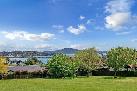 Photo of property in 2/13 Nimrod Place, Half Moon Bay, Auckland, 2012