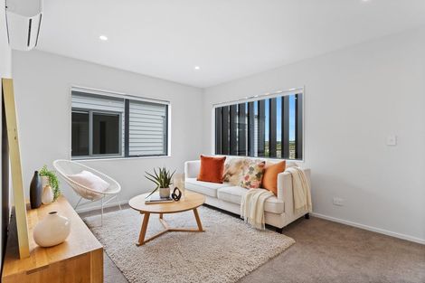 Photo of property in 30 Park Green Avenue, Rosehill, Papakura, 2113