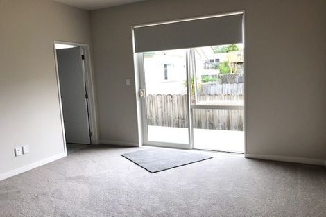 Photo of property in 1a Harrowglen Drive, Northcross, Auckland, 0632