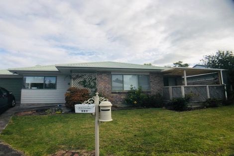 Photo of property in 301 Glengarry Road, Glen Eden, Auckland, 0602