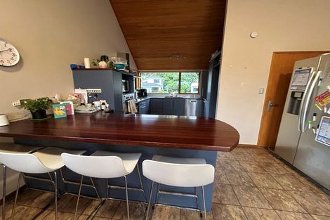 Photo of property in 16 Trevor Terrace, Paremata, Porirua, 5024