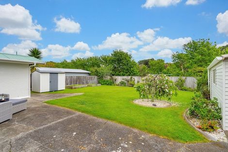 Photo of property in 8 Leybourne Avenue, Waikanae, 5036