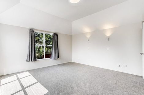 Photo of property in 3 Charles Prevost Drive, The Gardens, Auckland, 2105