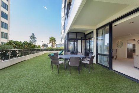 Photo of property in 21 Maunganui Road, Mount Maunganui, 3116