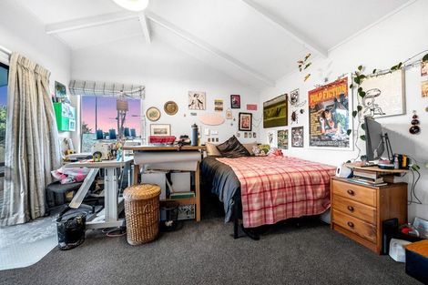 Photo of property in 8 Aberdeen Road, Campbells Bay, Auckland, 0620