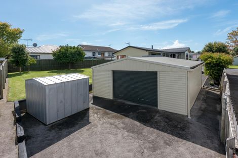 Photo of property in 7 Coubray Place, Botany Downs, Auckland, 2010