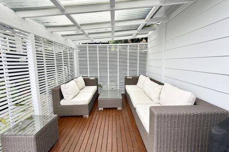 Photo of property in 16 Onetaunga Road, Chatswood, Auckland, 0626