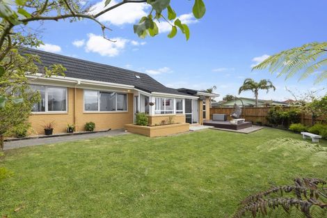 Photo of property in 2/15 Vivian Wilson Drive, Eastern Beach, Auckland, 2012