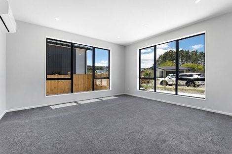 Photo of property in 17 Paihere Street, Huapai, 0810