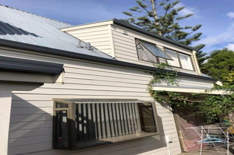 Photo of property in 2/92 Manuka Road, Glenfield, Auckland, 0629