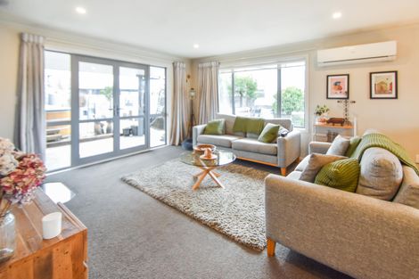 Photo of property in 19 Simons Street, Twizel, 7901