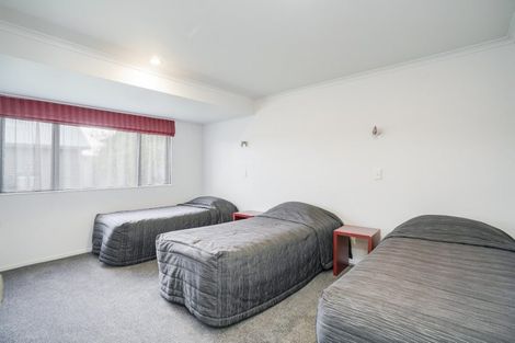 Photo of property in 8a-d Camden Street, Turnbull Thomson Park, Invercargill, 9810