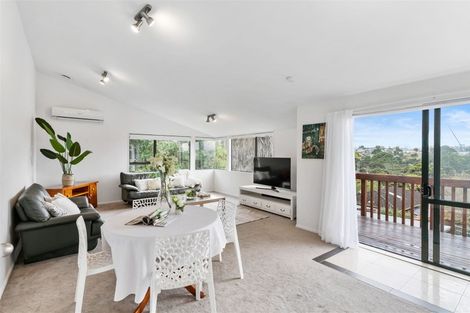 Photo of property in 2/26 Noeleen Street, Glenfield, Auckland, 0629