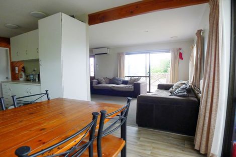 Photo of property in 23 Flaunty Place, West Harbour, Auckland, 0618