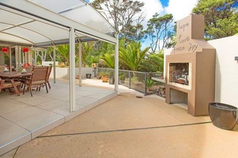 Photo of property in 36 Kittiwake Drive, Schnapper Rock, Auckland, 0632