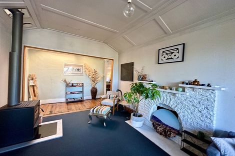 Photo of property in 35 Shakespeare Road, Bluff Hill, Napier, 4110